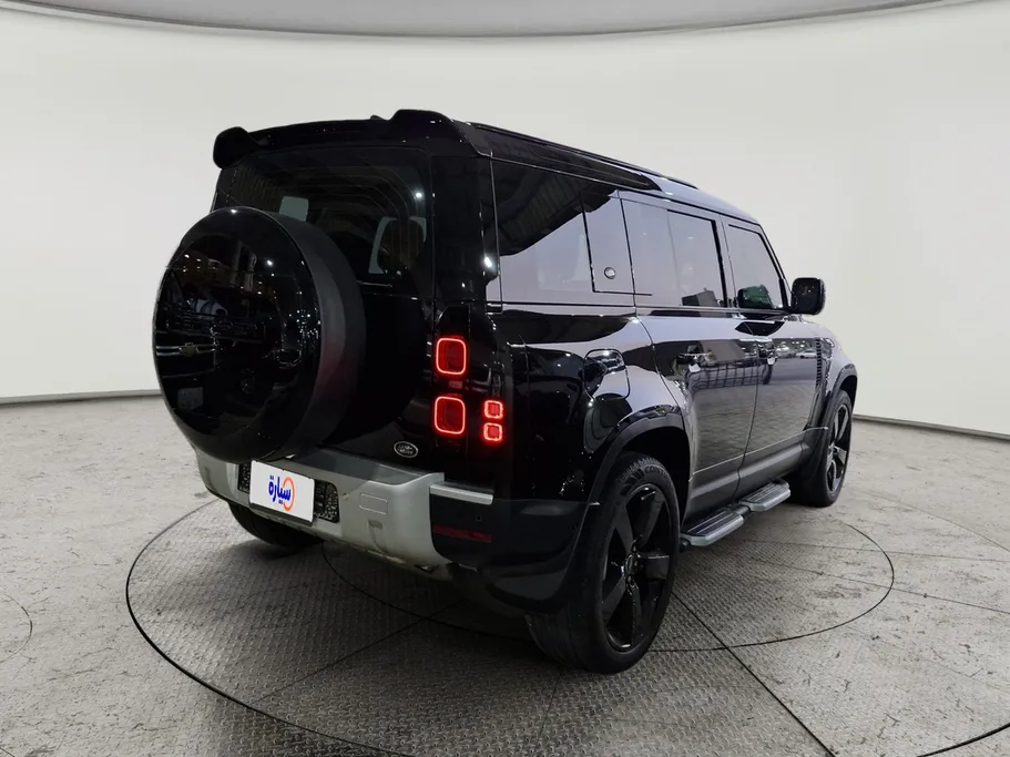 2023 Range Rover Defender P400 