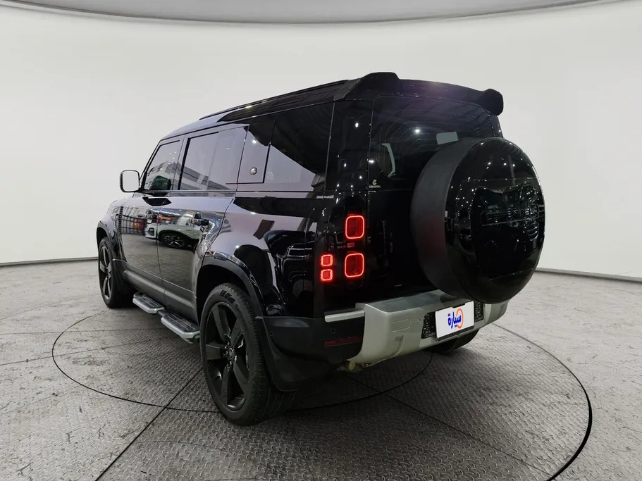 2023 Range Rover Defender P400 