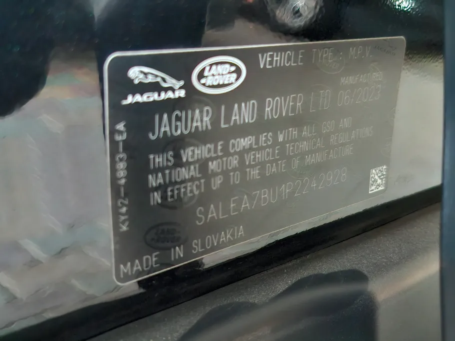 2023 Range Rover Defender P400 