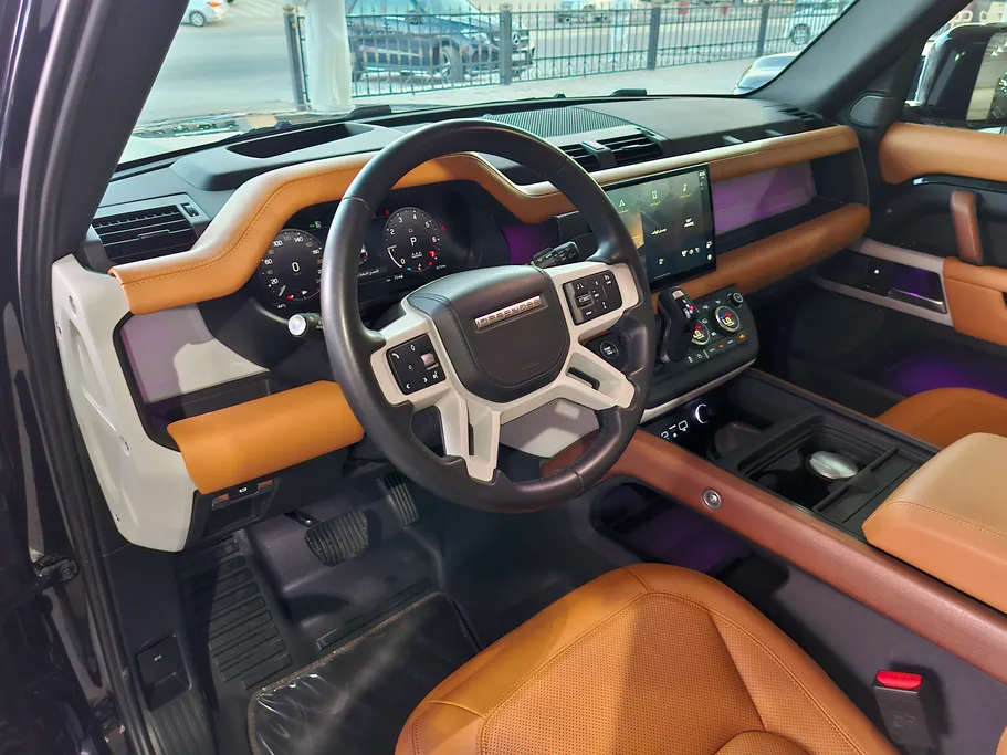 2023 Range Rover Defender P400 