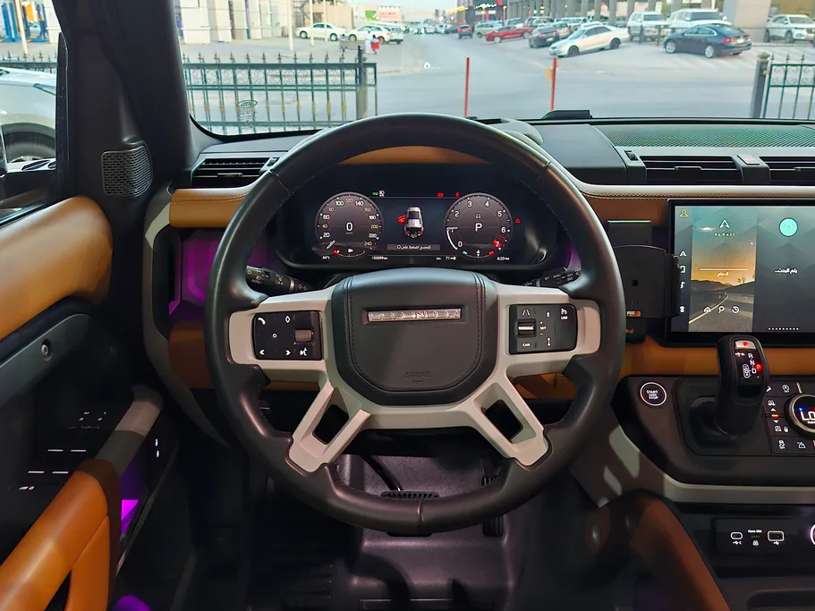 2023 Range Rover Defender P400 