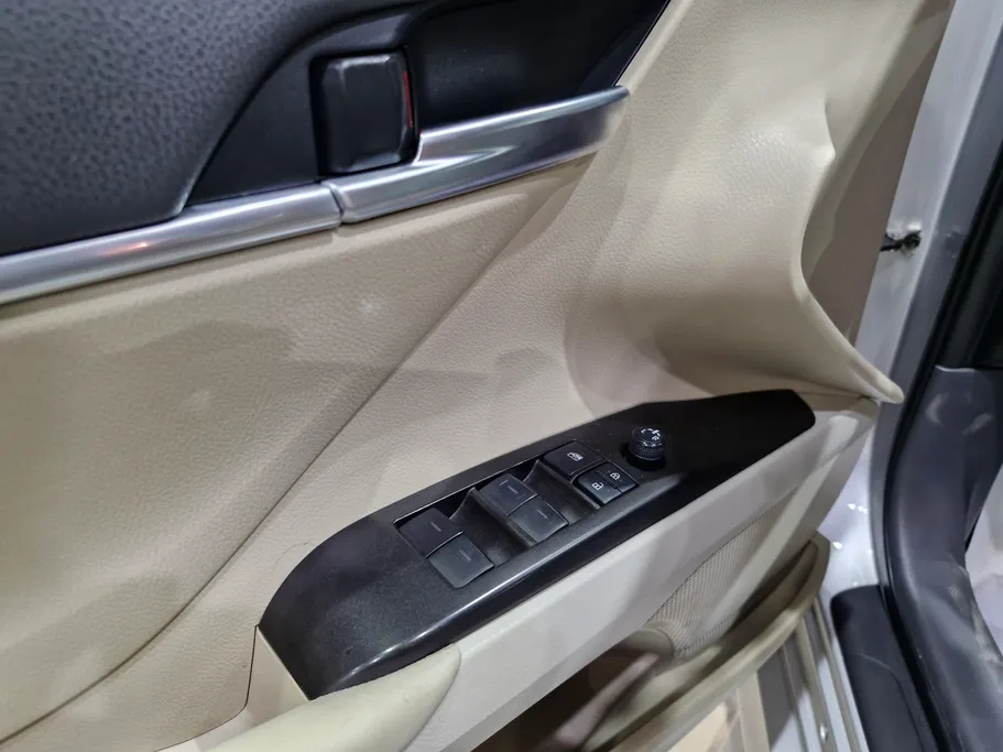 2022 Toyota Camry  LE 