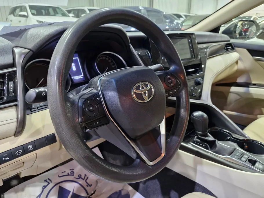 2022 Toyota Camry  LE 