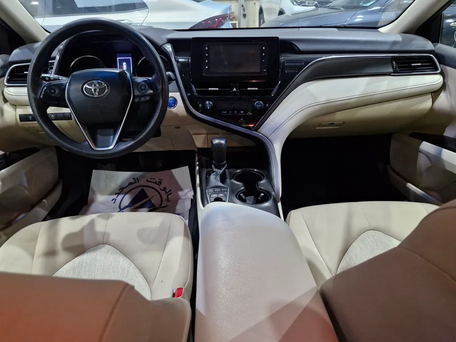 2022 Toyota Camry  LE 