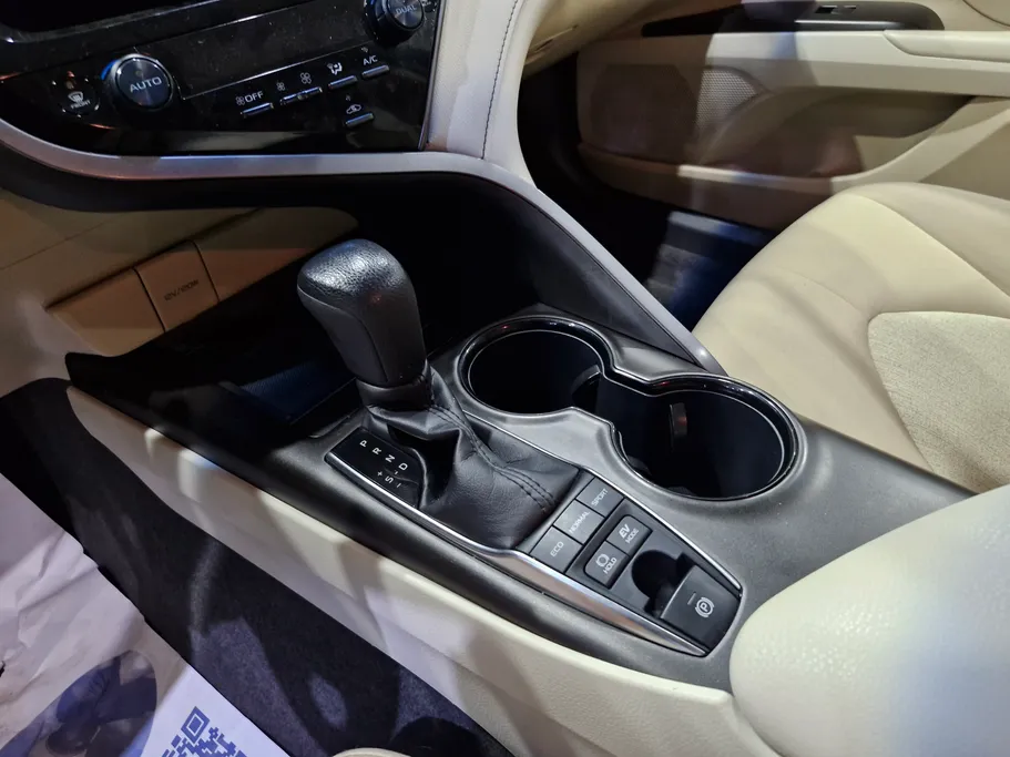 2022 Toyota Camry  LE 