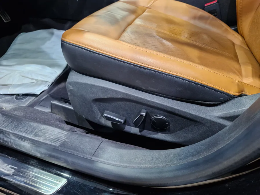 2022 Ford Taurus Titanium 