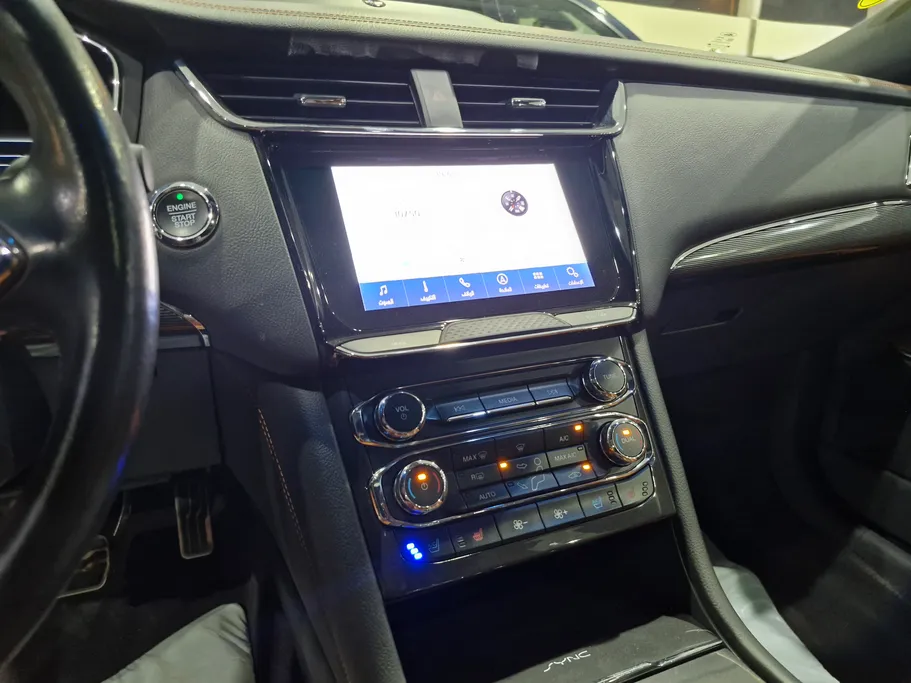 2022 Ford Taurus Titanium 