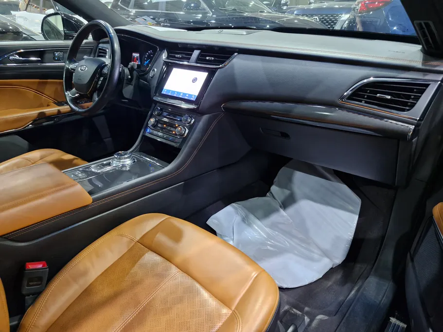 2022 Ford Taurus Titanium 