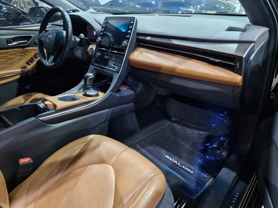 2022 Toyota Avalon Limited 