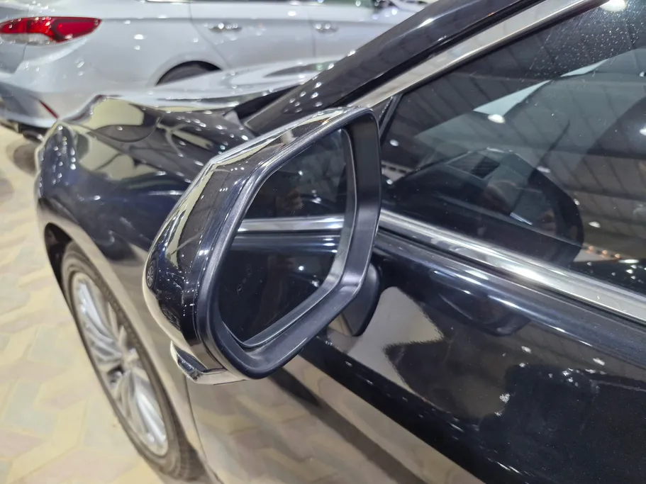 2022 Toyota Avalon Limited 