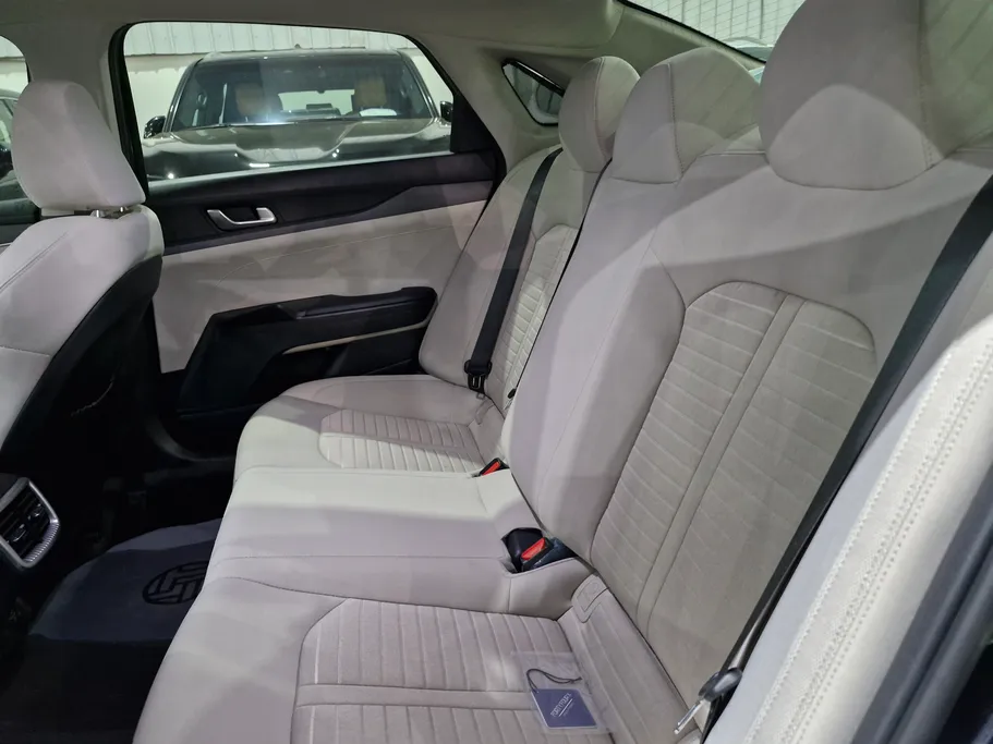 2023 Kia K5 LX 