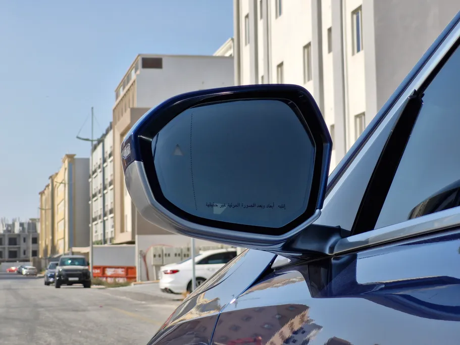 بي ام دبليو الفئة الخامسة 520i 2024 
