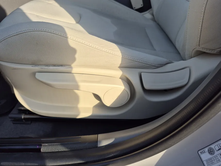 2023 Hyundai Elantra Smart 