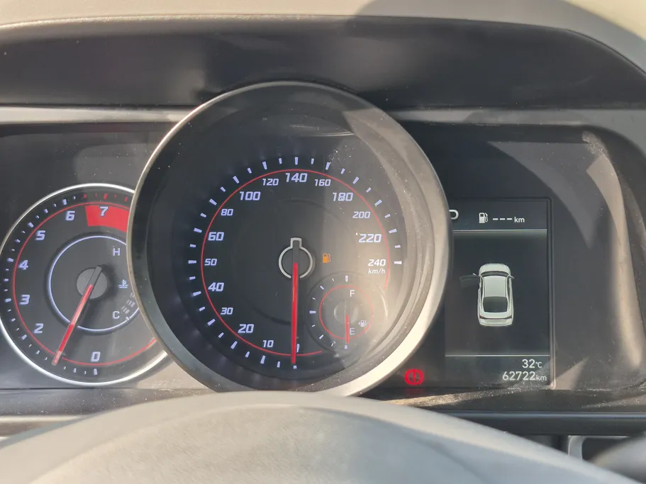 2023 Hyundai Elantra Smart 