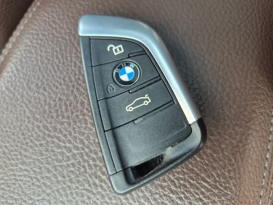 بي ام دبليو الفئة اكس 1 S Drive 20 i  2020 
