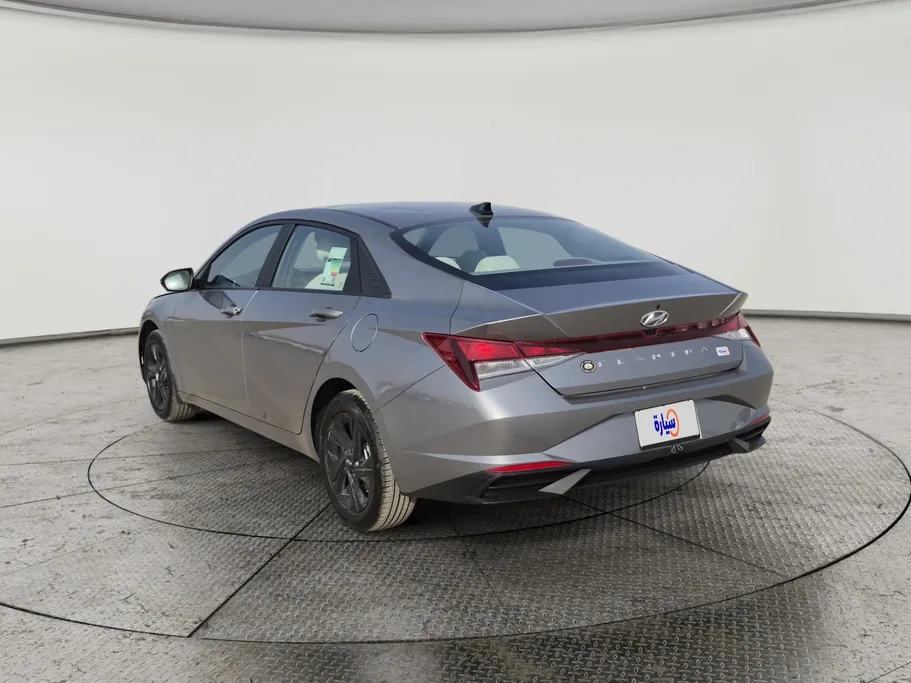 2023 Hyundai Elantra Smart 