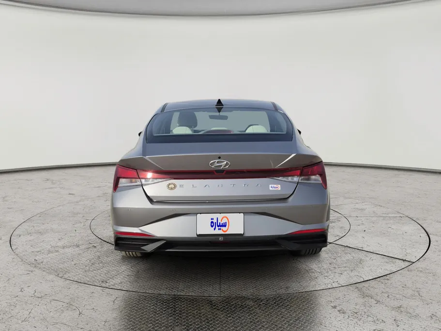 2023 Hyundai Elantra Smart 