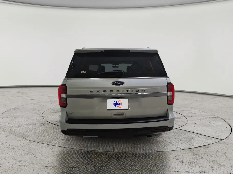 2023 Ford Expedition XLT 