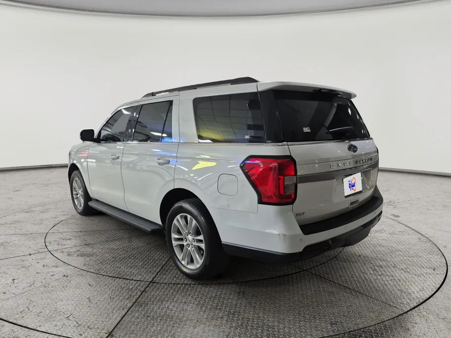 2023 Ford Expedition XLT 