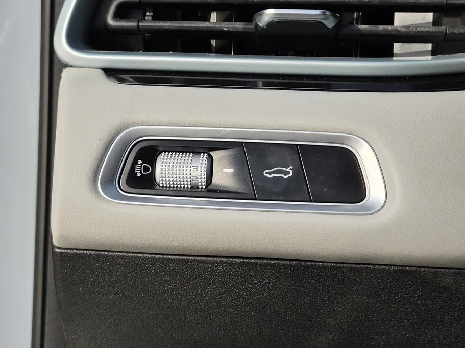 2023 Geely Emgrand GF 