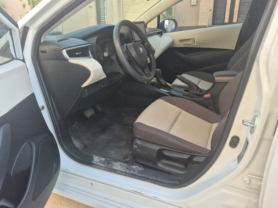 2022 Toyota Corolla XLI Executive Moonroof 
