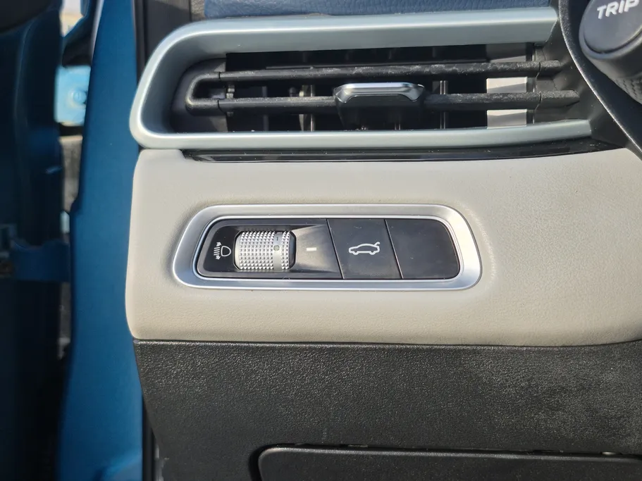 2023 Geely Emgrand GF 