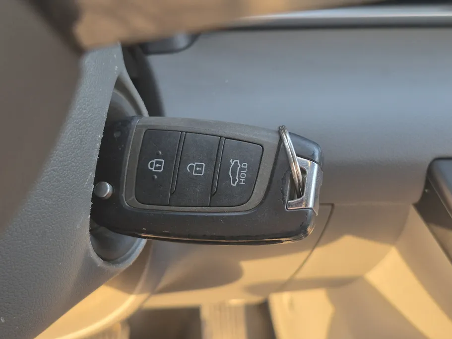 2023 Hyundai Elantra Smart 