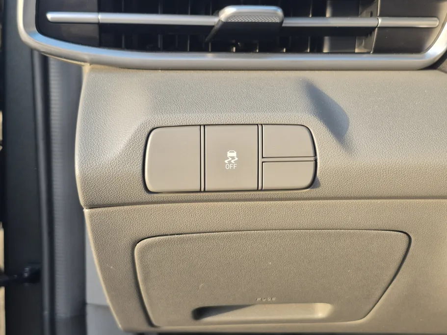 2023 Hyundai Elantra Smart 