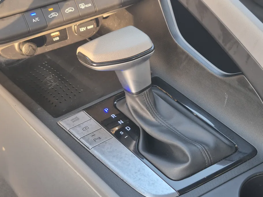 2023 Hyundai Elantra Smart 