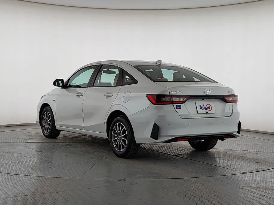 2023 Toyota Yaris  Y 