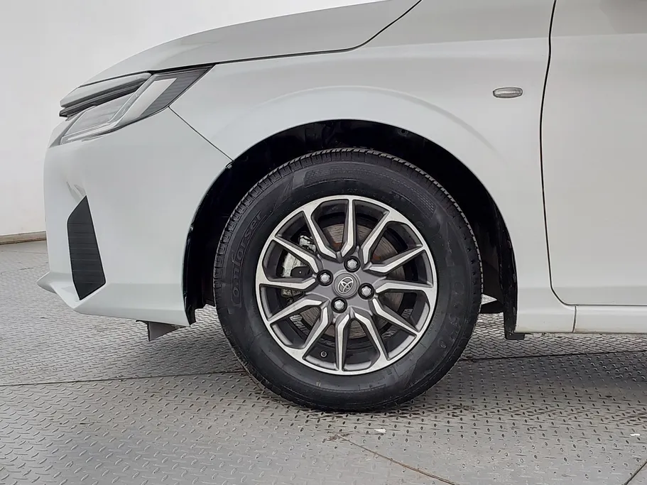 2023 Toyota Yaris  Y 