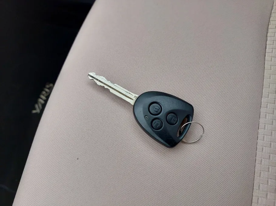2023 Toyota Yaris  Y 