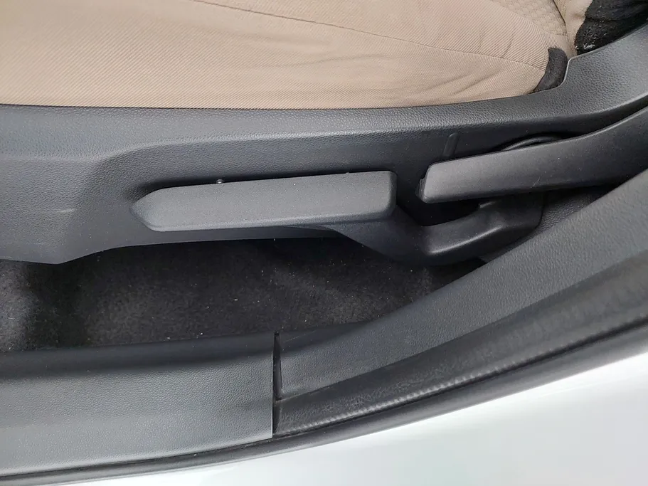 2023 Toyota Yaris  Y 