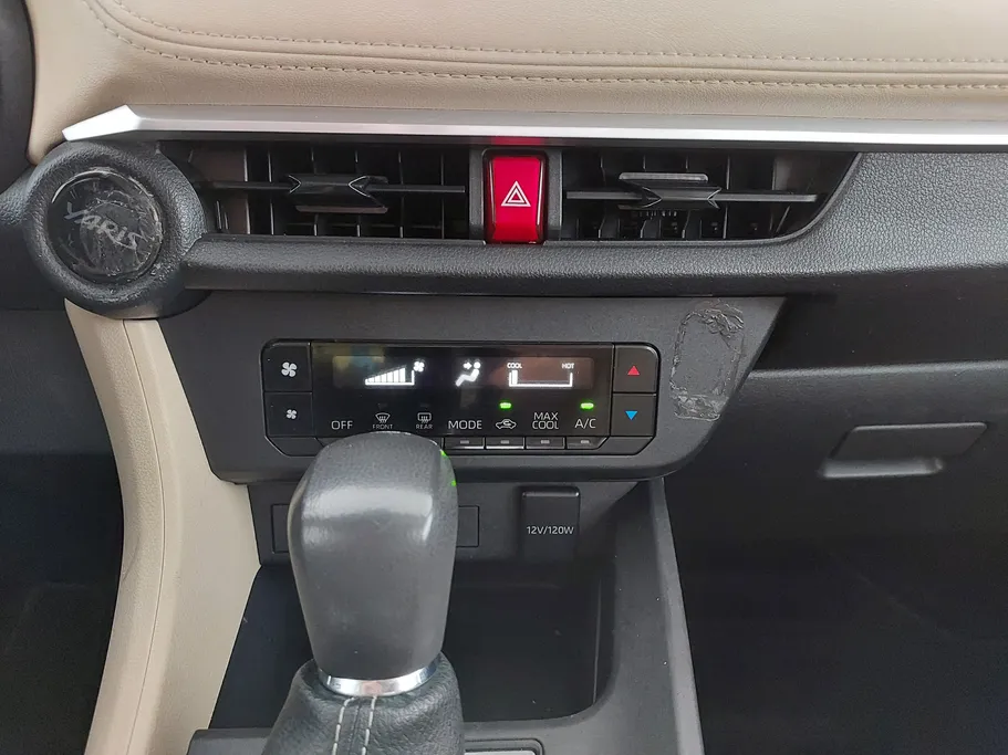 2023 Toyota Yaris  Y 
