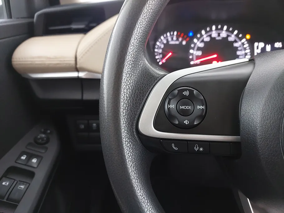 2023 Toyota Yaris  Y 