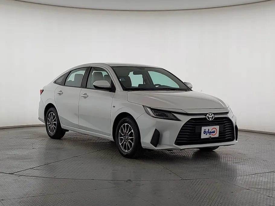 2023 Toyota Yaris  Y 
