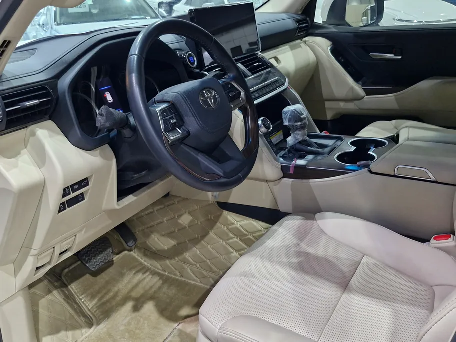 تويوتا لاندكروزر GXR5 2023 