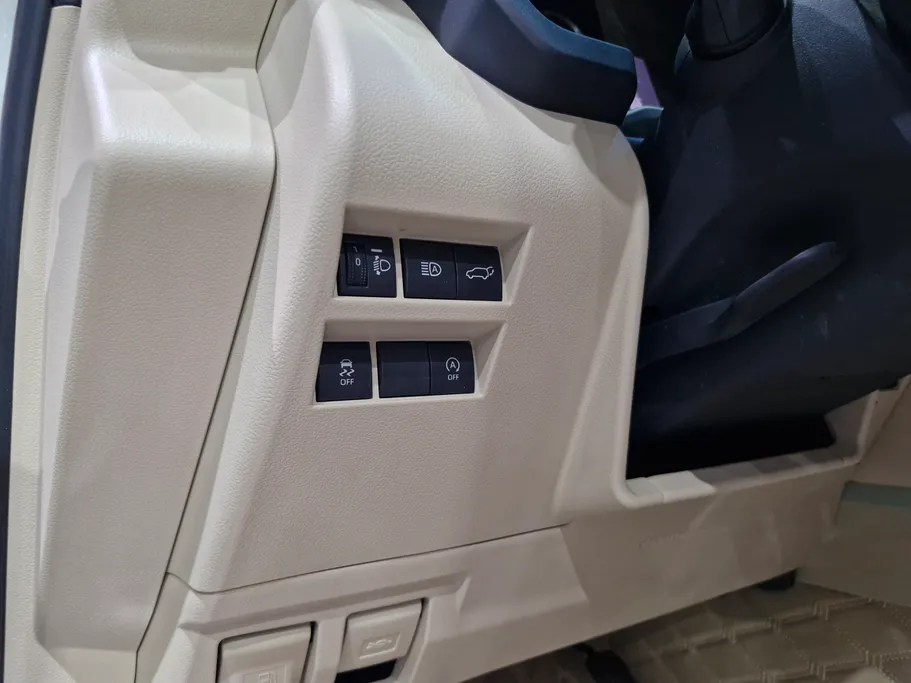 تويوتا لاندكروزر GXR5 2023 