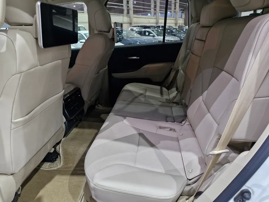 تويوتا لاندكروزر GXR5 2023 