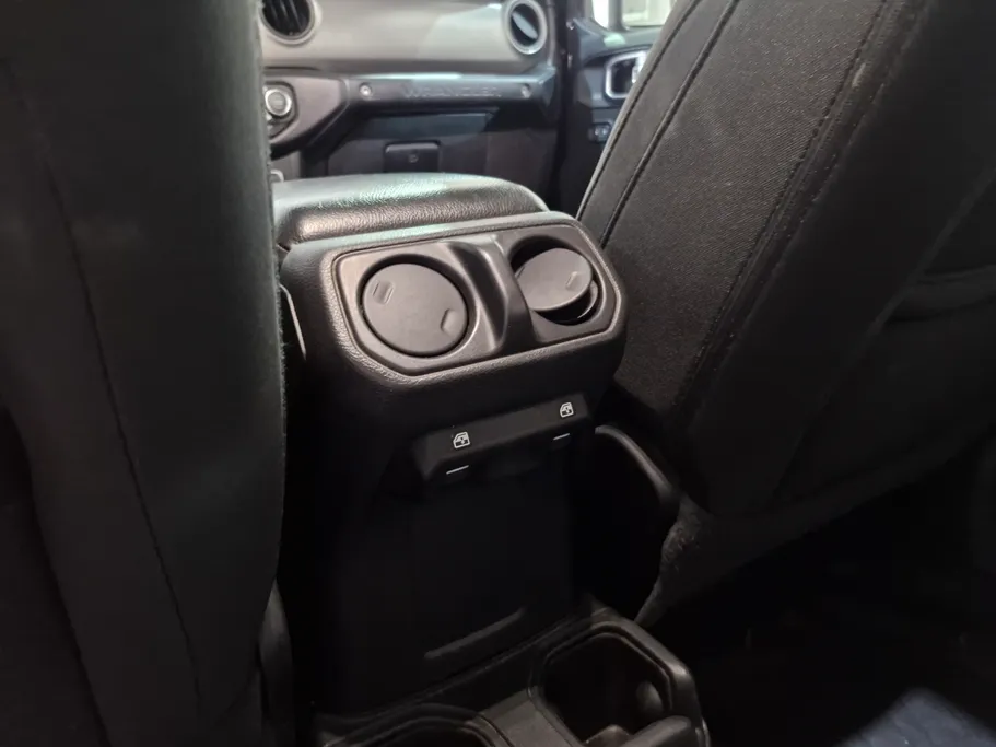 2021 Jeep Wrangler انلمتد سبورت 