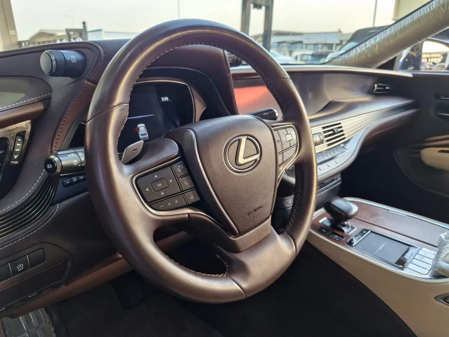 2018 Lexus LS 500 