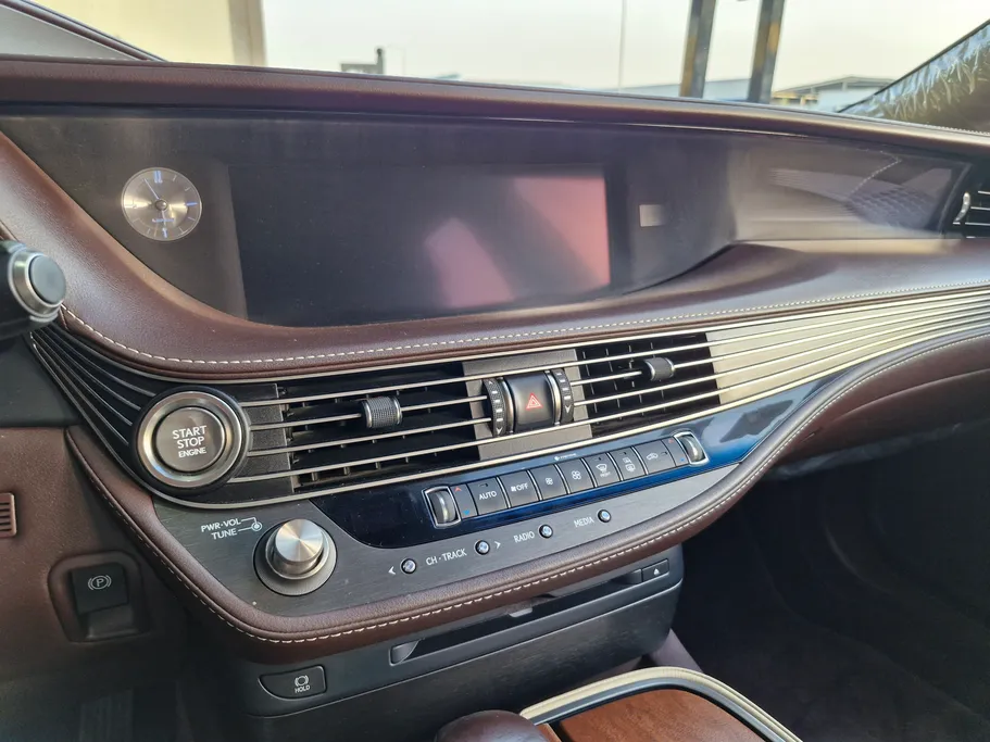 2018 Lexus LS 500 