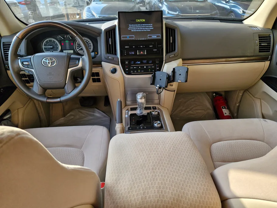 تويوتا لاندكروزر GXR3 2021 