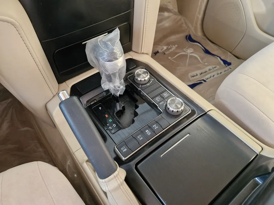 2020 Toyota Land Cruiser GXR Grand Touring 