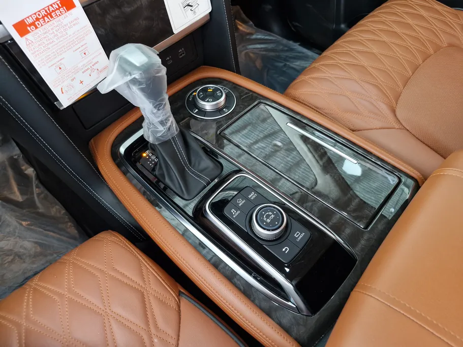 2023 Nissan Patrol Platinum 