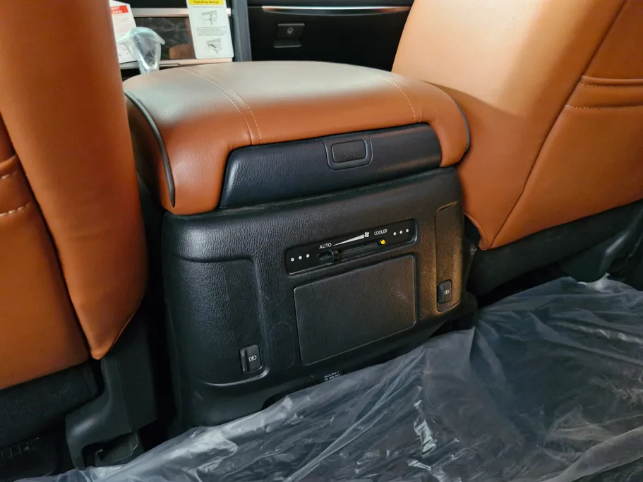2023 Nissan Patrol Platinum 