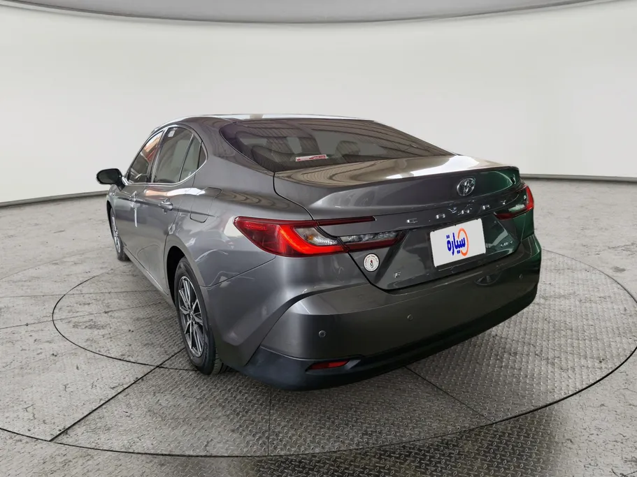 2025 Toyota Camry  E HEV 
