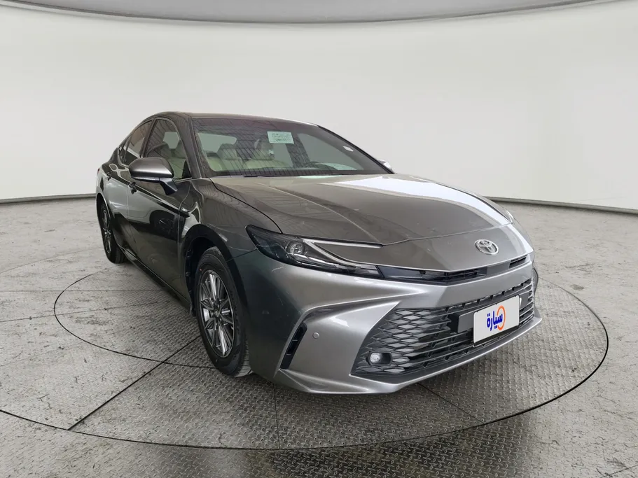 2025 Toyota Camry  E HEV 