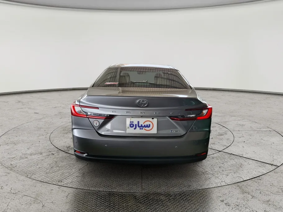 2025 Toyota Camry  E HEV 