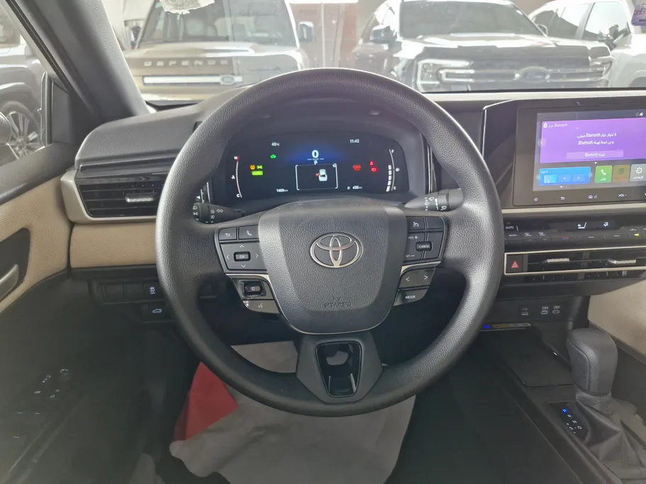 2025 Toyota Camry  E HEV 